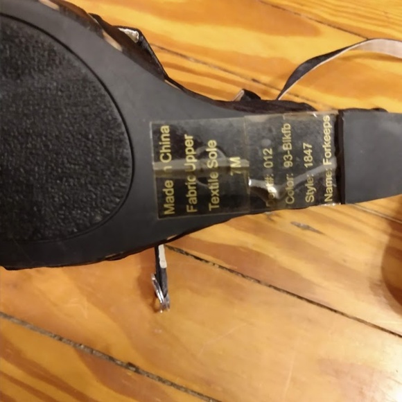 Baker's Dress Sandals Size 7 - Picture 4 of 7